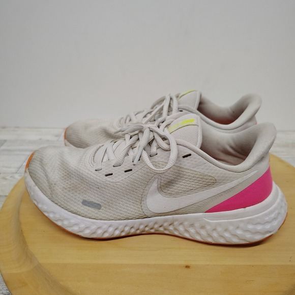 Nike Revolution 5 Running Shoes Athletic Comfort BQ3207-007 White Women Size 7.5 - Picture 7 of 17